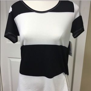 NWT classic tee XS